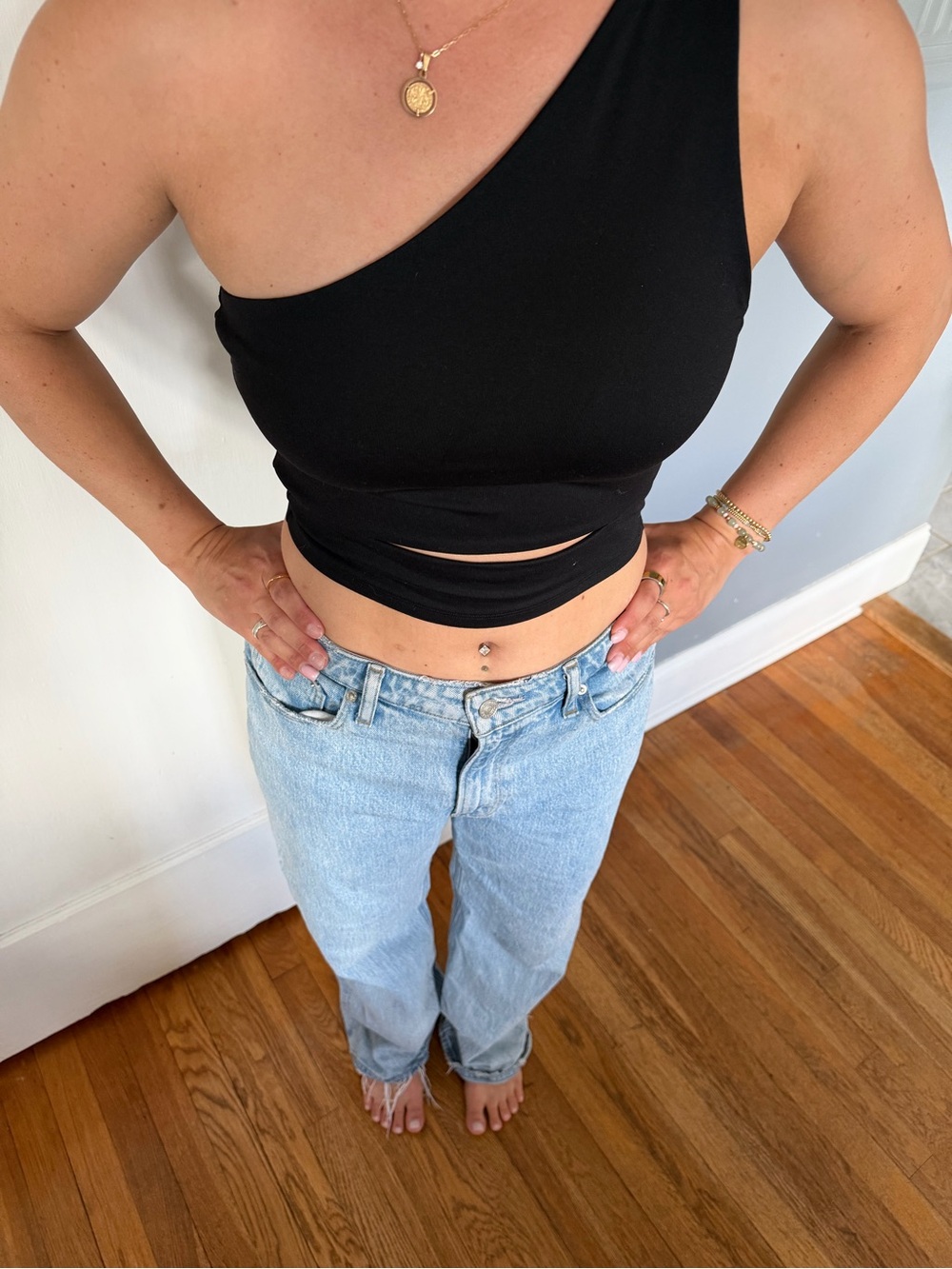 Abercrombie Women’s One-Shoulder Black Crop Top